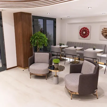 Hotel Meg 2*
