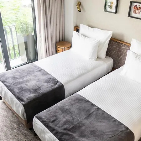 Meg Hotel