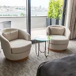 Meg Istanbul