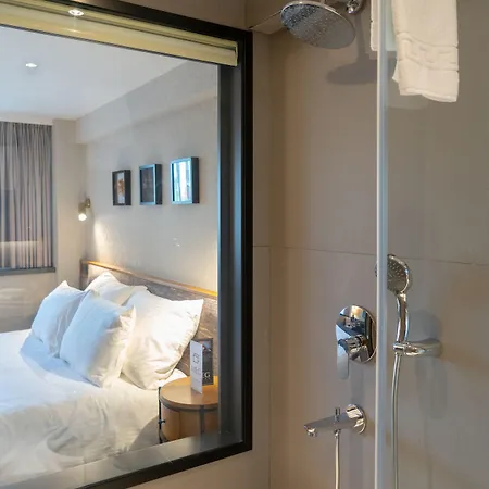 Meg Hotel