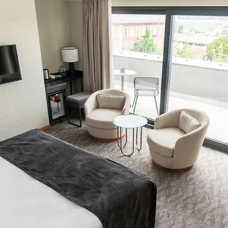 Hotel Meg 3*