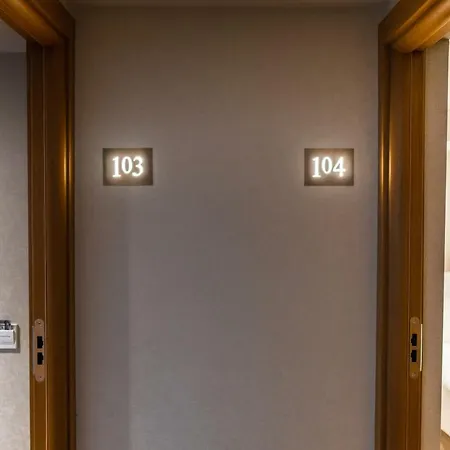 Hotel Meg
