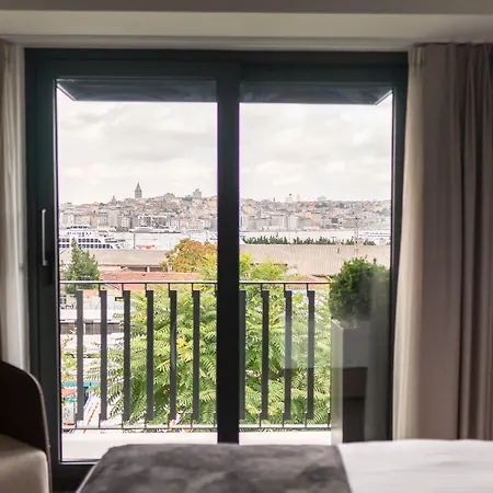 Meg Hotel 3*