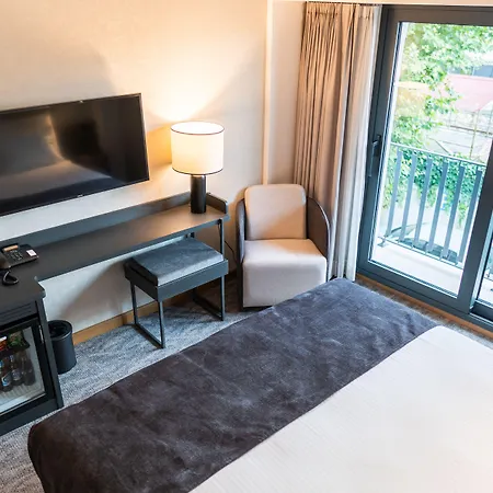 Meg Hotel